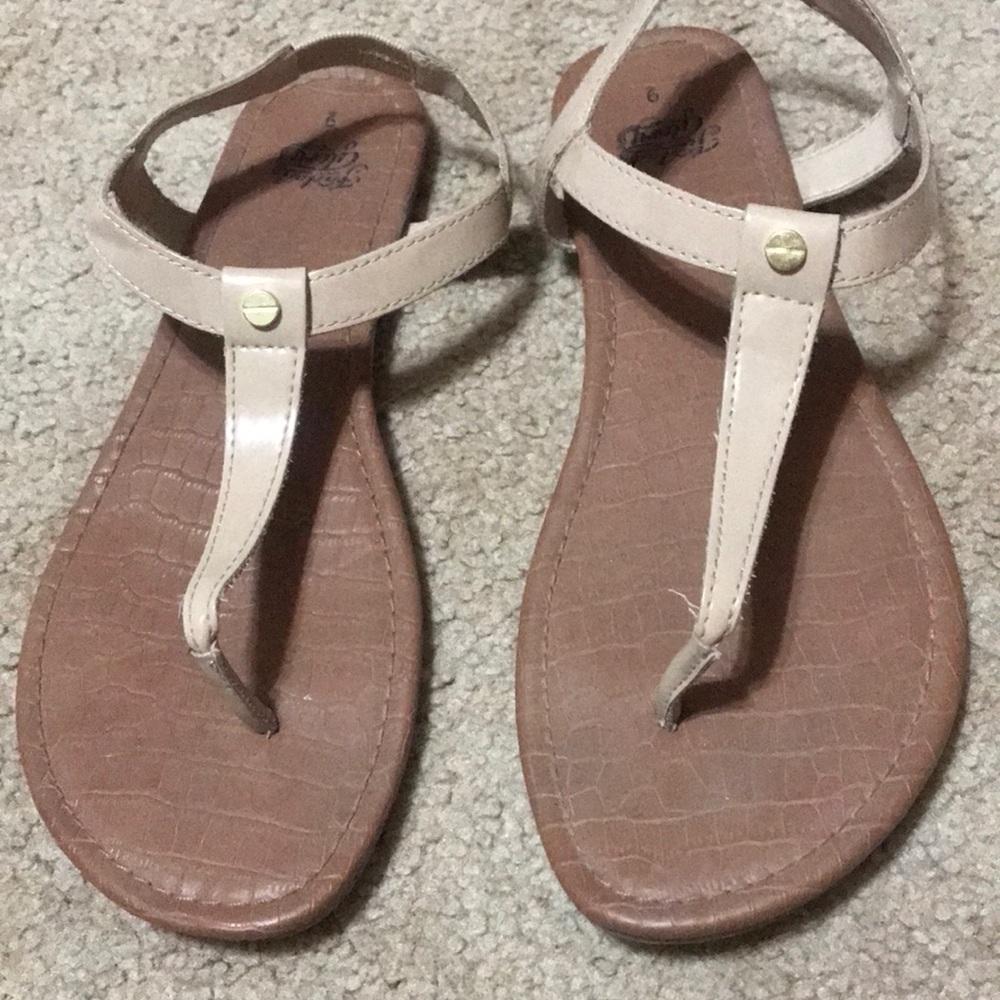 Sandals - Picture 2 of 3